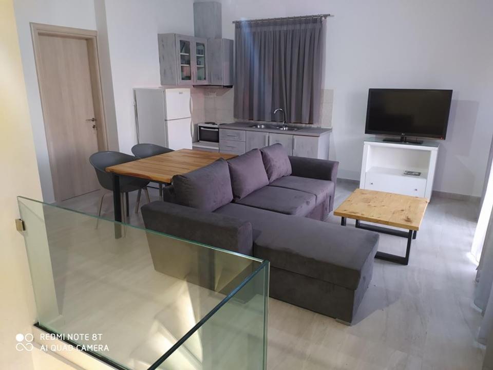 Lavender And Sea Villa เนอาโปติไดอา ภายนอก รูปภาพ